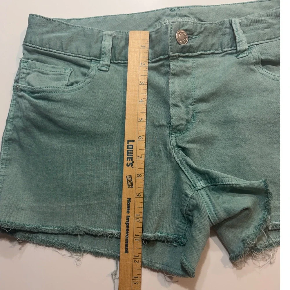 Maurices‎ Mint Green Denim Shorts Raw Hem Stretch Y2K Size 11/12